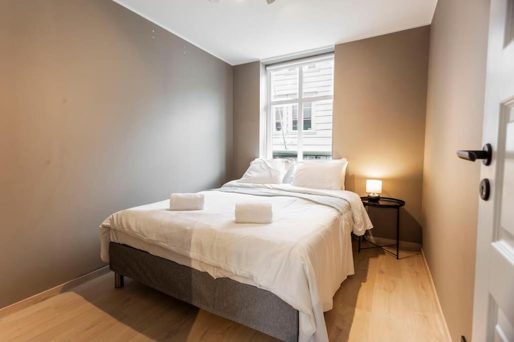 New! Modern Apartment In Historic Area Of Bergen! Buitenkant foto
